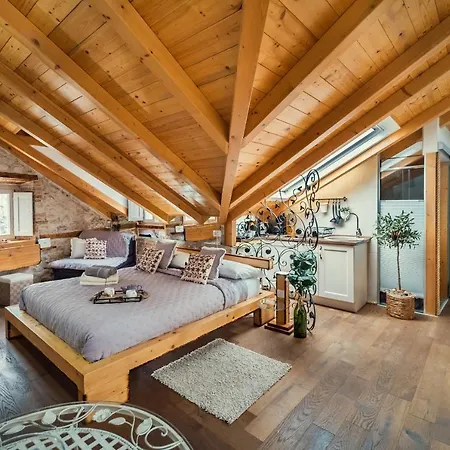 Gorgeous Historic Apartmán *