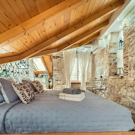 Apartment Gorgeous Historic Split