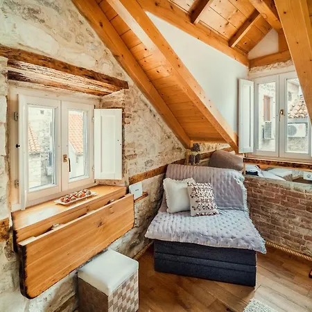 Apartment Gorgeous Historic *